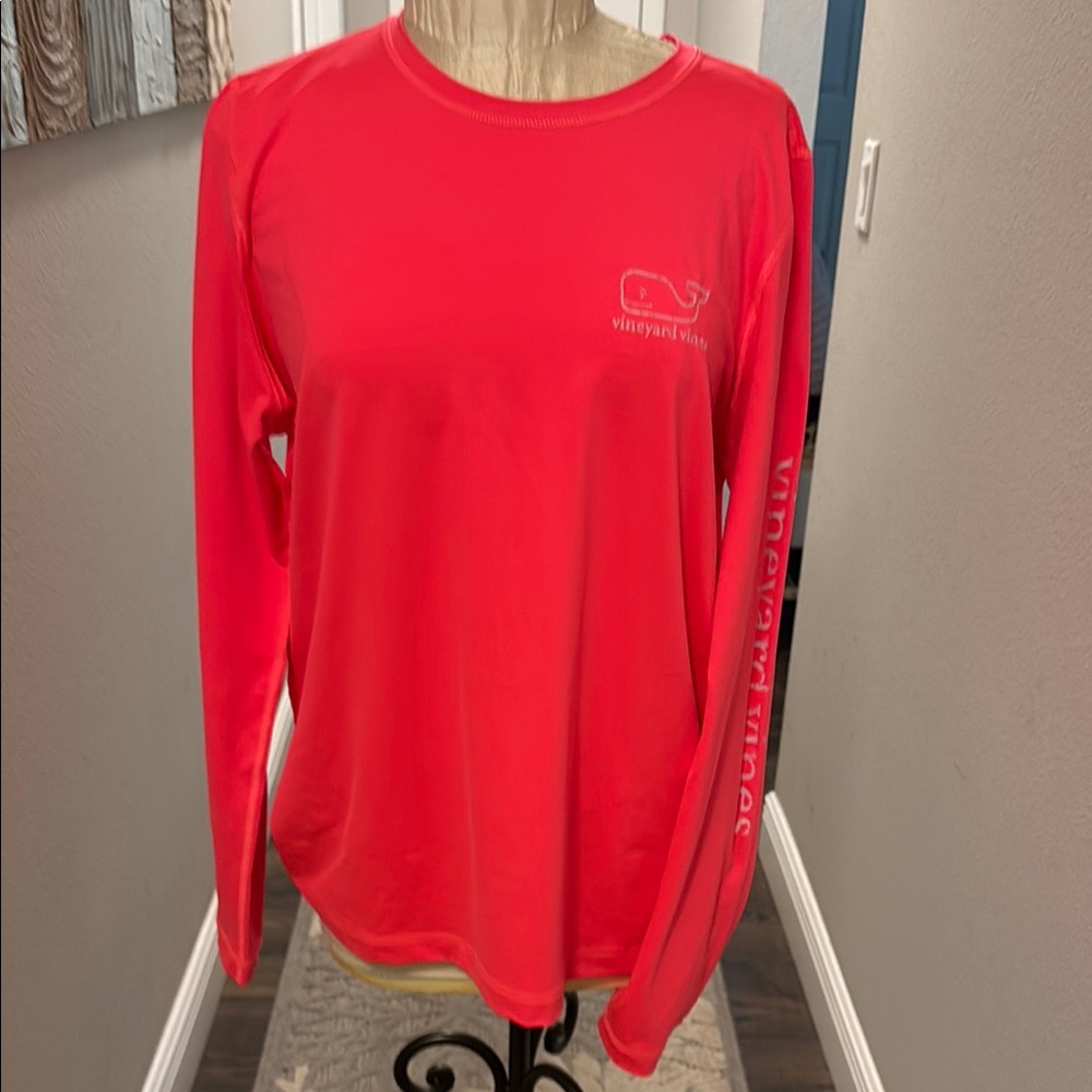 Vineyard Vines Performance Top